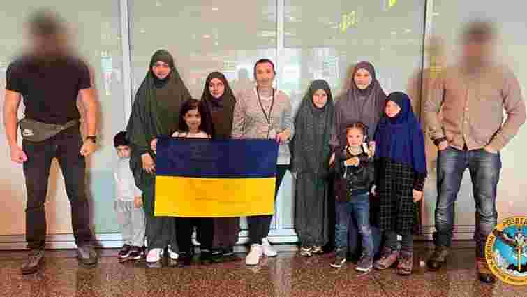 ГУР визволило із сирійського полону шістьох українських дітей