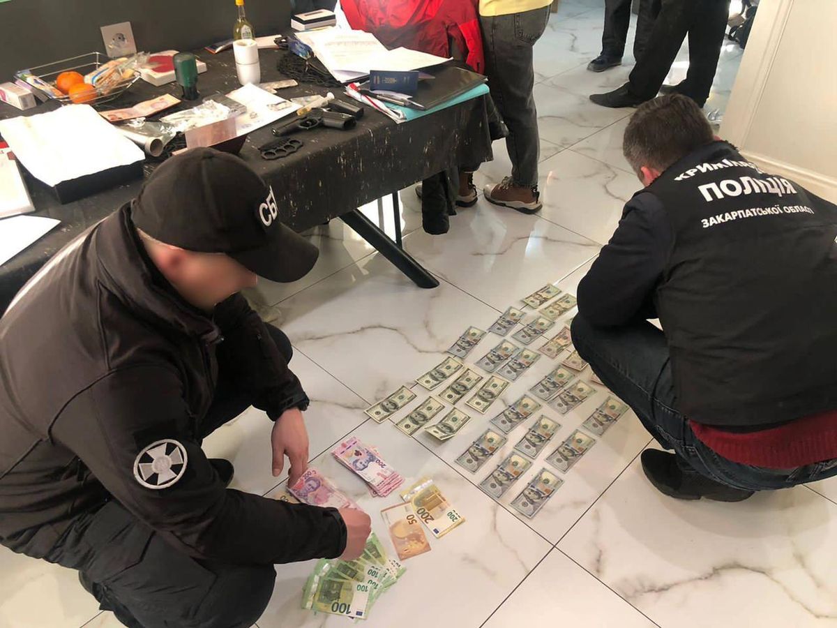 Поліція затримала наркодилера з Ужгорода за продаж метамфетаміну на 1,5 млн грн 