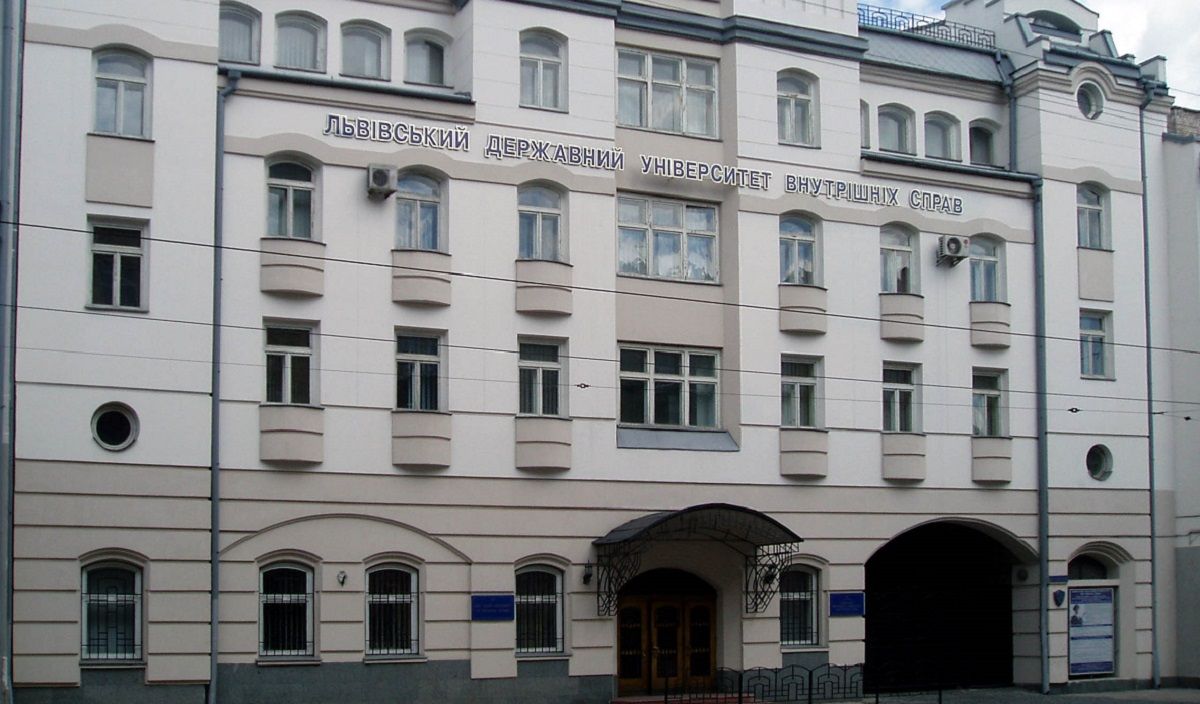 18-річний курсант застрелився з автомата у Львівському університеті внутрішніх справ