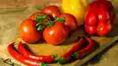 Експерт пояснив причини високих цін на томати та перець в Україні