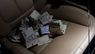 В автомобілі інспекторки Львівської митниці знайшли 500 тис. грн готівки