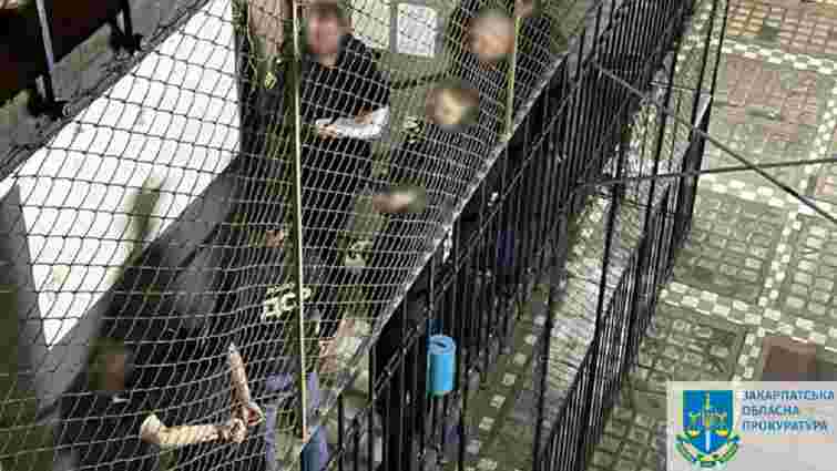 Шістьох в'язнів ужгородської тюрми звинуватили у проведенні «сходок»