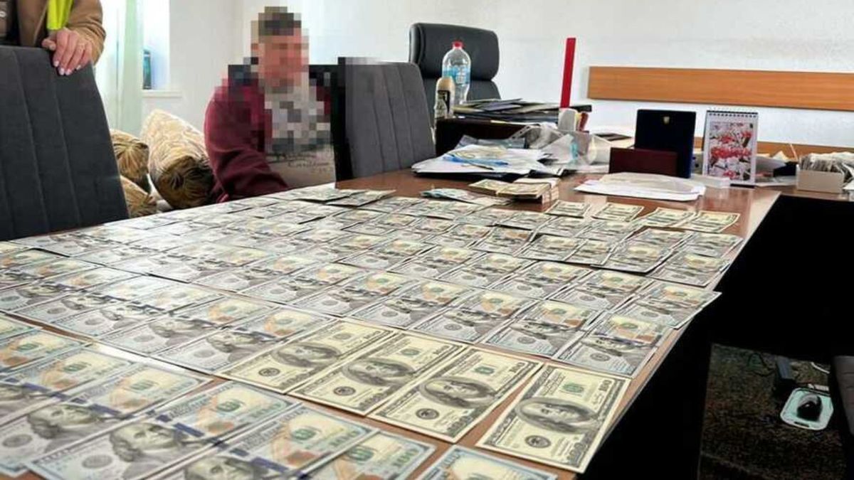 У Києві на одержанні хабара затримали директора підрозділу НАН 