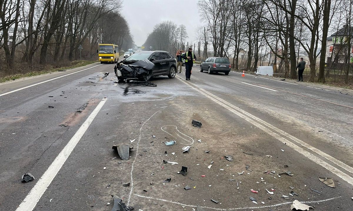 80-річний водій Hyundai спричинив потрійну ДТП з постраждалими біля Львова