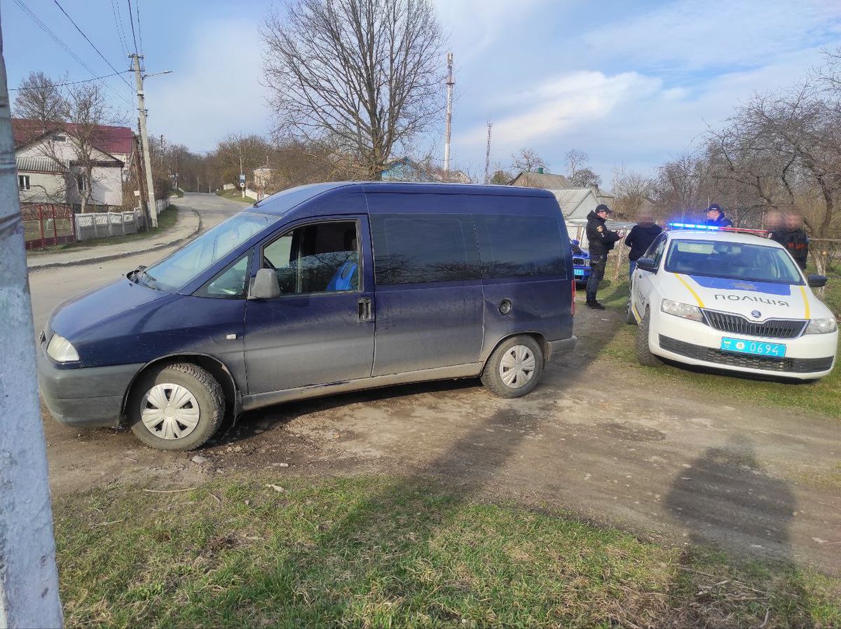 П'яний водій з Рівненщини двічі за день намагався дати хабар поліції