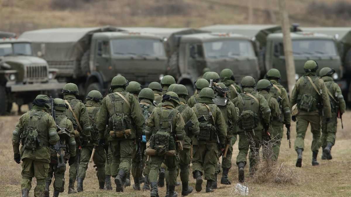Росія хоче набрати 400 тис. контрактників для зупинки контрнаступу ЗСУ, – Bloomberg