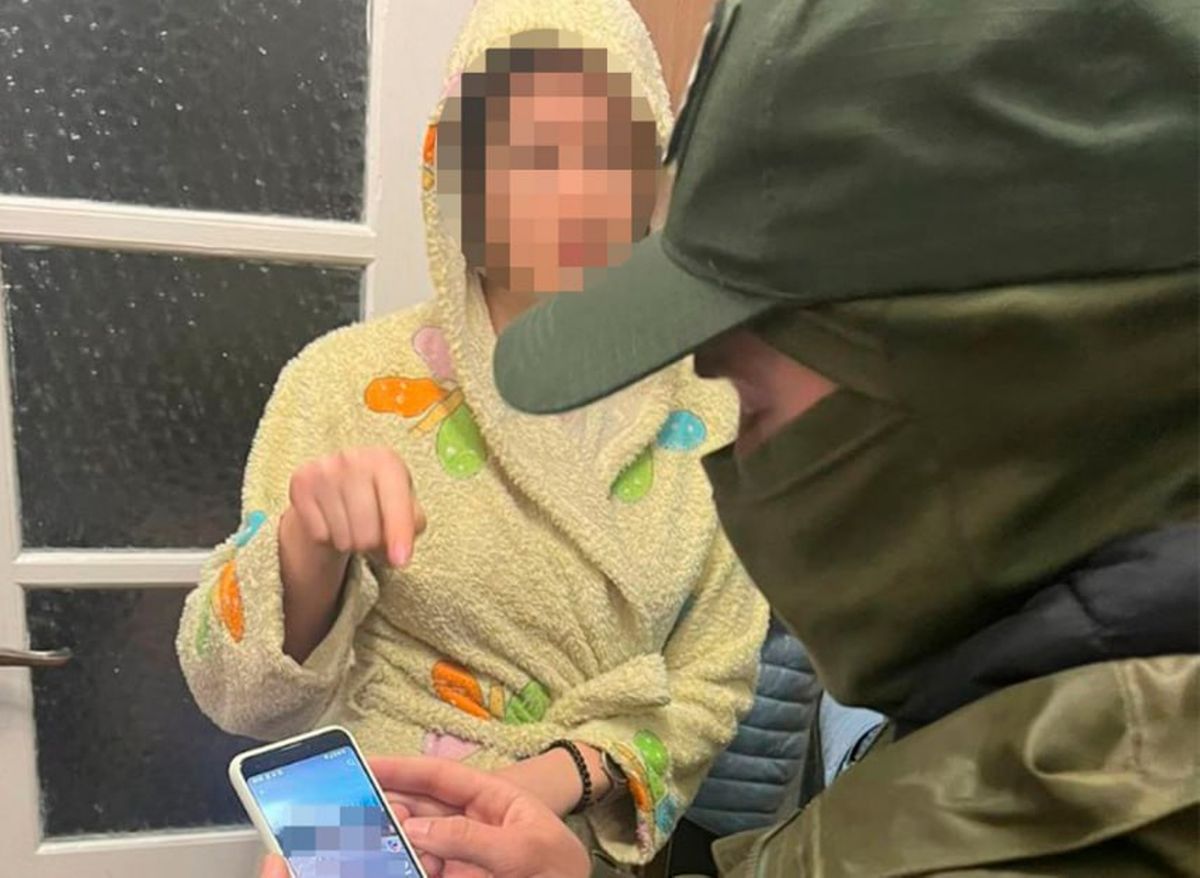 СБУ затримала мешканку Буковини за відео з військовою технікою у TikTok