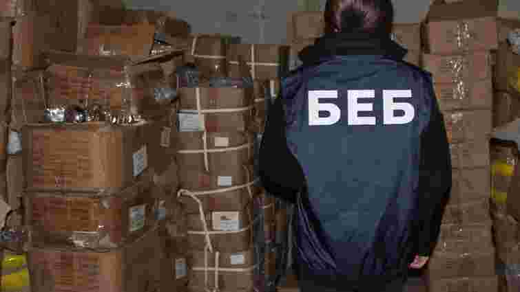 Суд арештував на Одещині майно виробництва підроблених парфумів на 115 млн грн