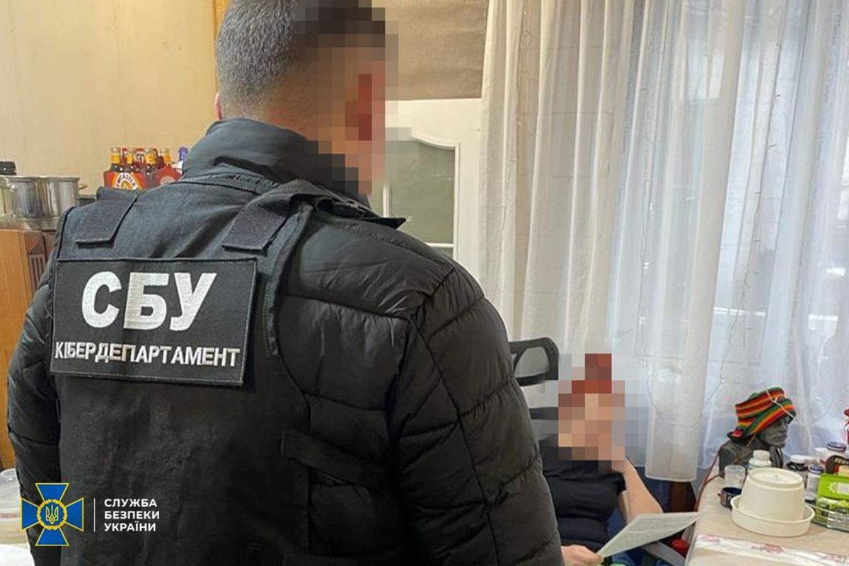 СБУ затримала чиновників, які вкрали в компаній на тимчасово окупованих територіях 150 млн грн