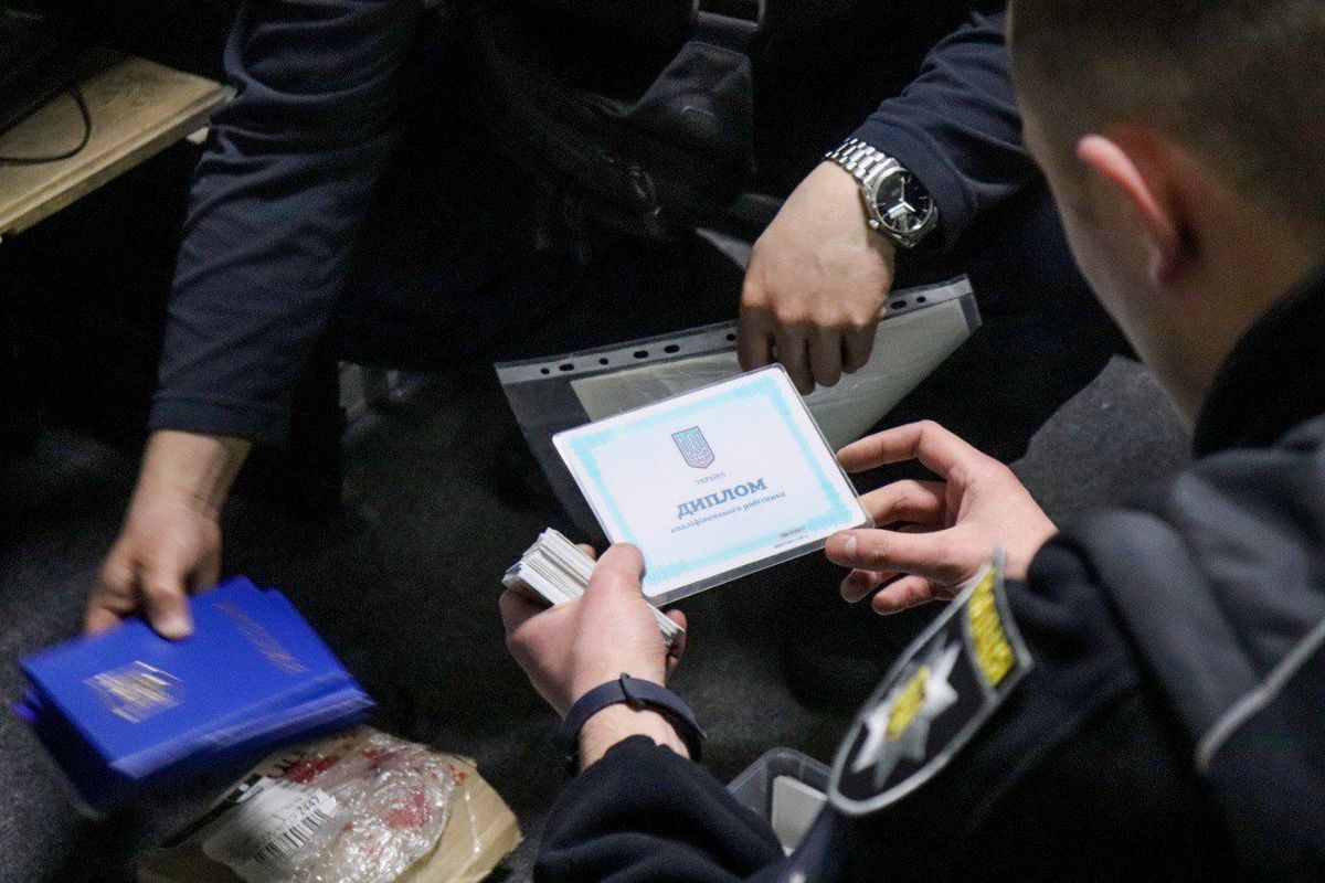 Ужгородська поліція викрила друкарню для виготовлення фальшивих документів 