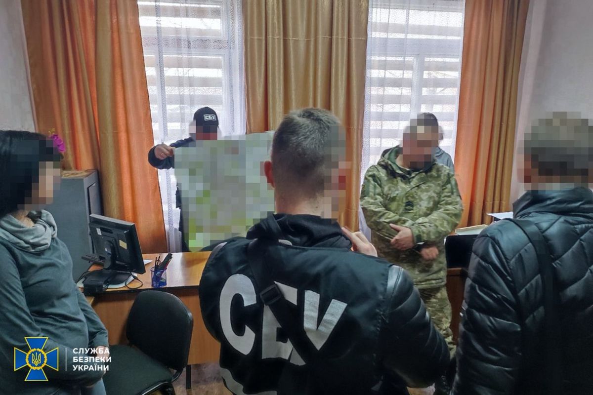 На Чернігівщині СБУ затримала прикордонника, який працював на російські спецслужби