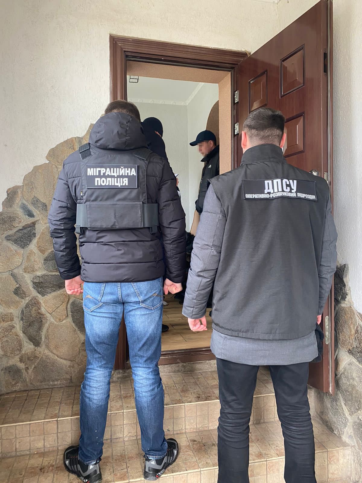 28-річний Михайло Міхняк допоміг 24 ухилянтам виїхати з України (фото поліції)