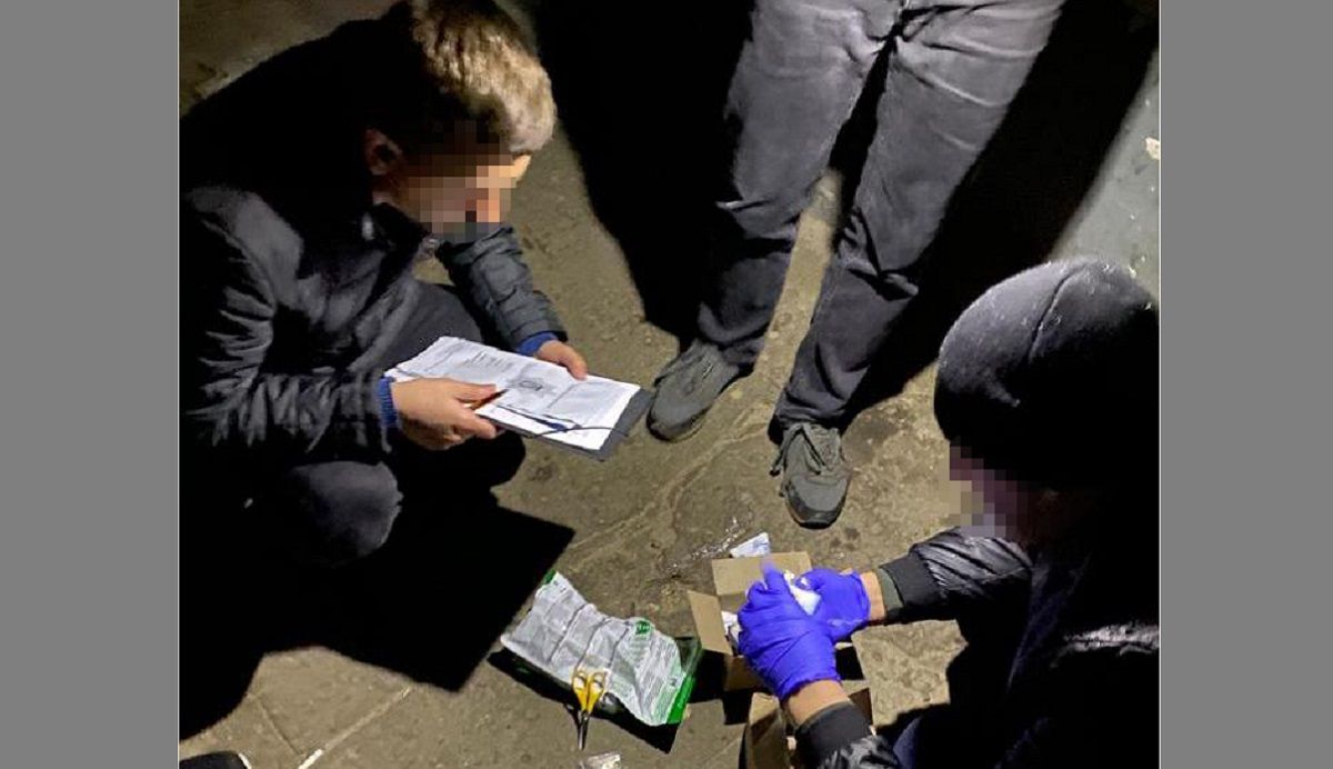 Львівська поліція вилучила у 18-річного дилера наркотиків на півмільйона гривень