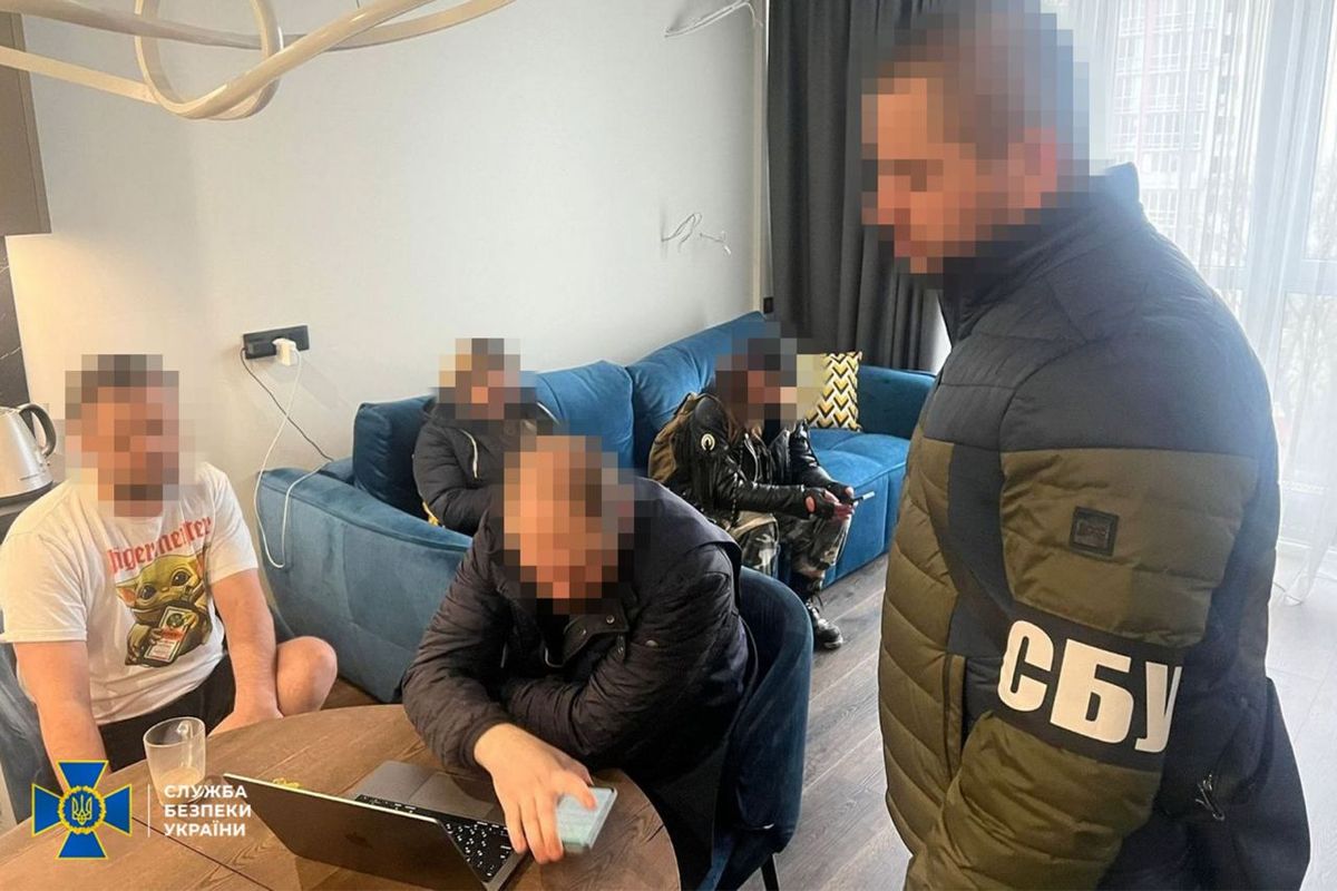 Кіберполіція викрила шахраїв, які ошукали іноземців на 160 млн грн
