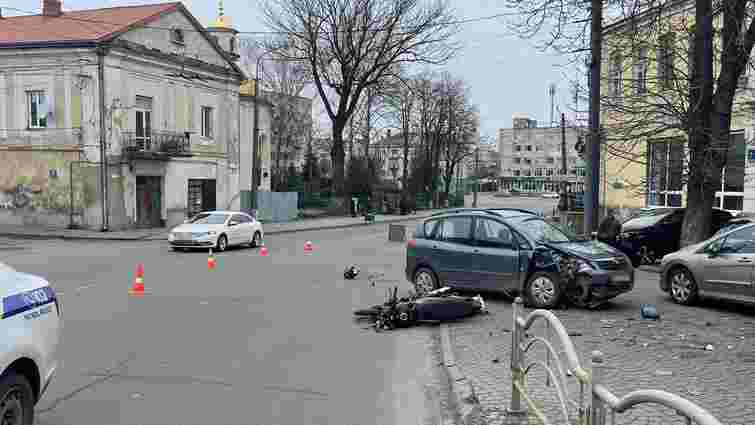 16-річний мотоцикліст потрапив у реанімацію після ДТП у Луцьку