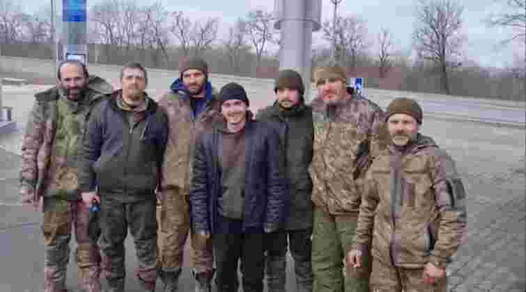 Україна повернула з російського полону ще 12 військових і цивільних