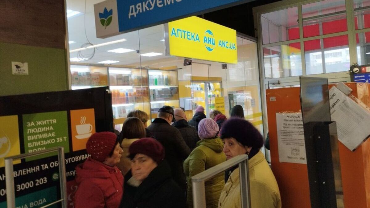 Паніка через впровадження е-рецептів збільшила продажі аптек на 345%