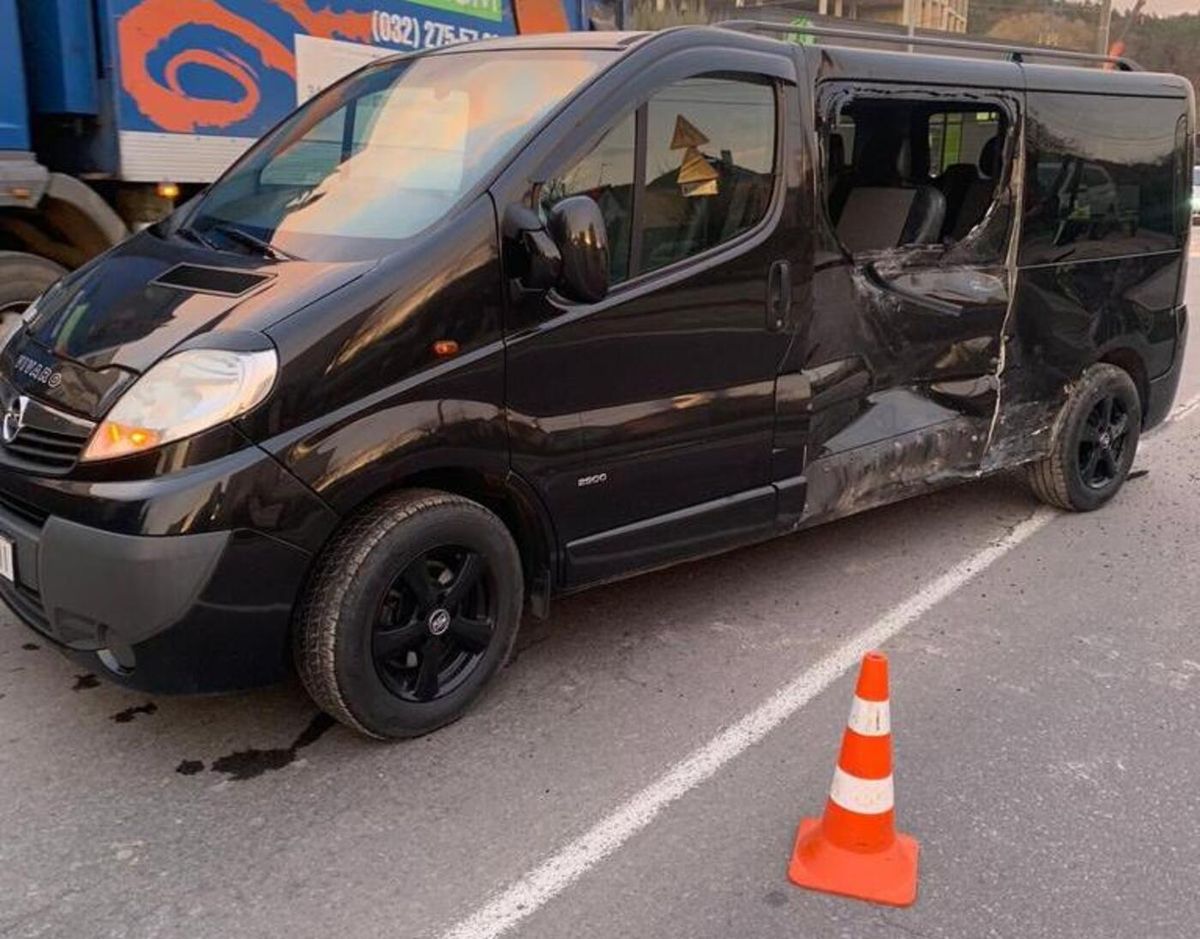 Біля Львова в ДТП травмувався неповнолітній мотоцикліст