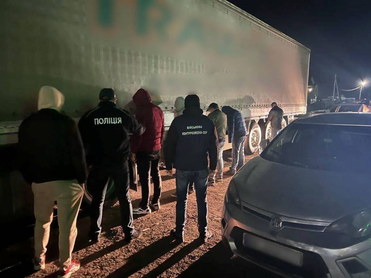 Адвоката із Ужгорода затримали за систематичне переправлення ухилянтів у Словаччину