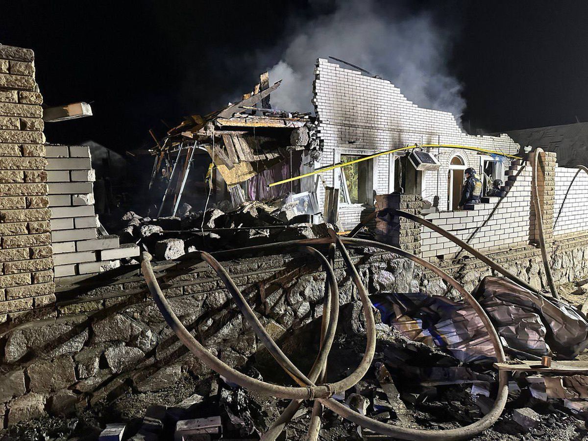Російська ракета вбила батька з 11-річною донькою в Запоріжжі