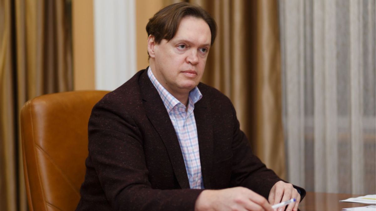 НАБУ оголосило у розшук екс-голову Фонду держмайна Дмитра Сенниченка