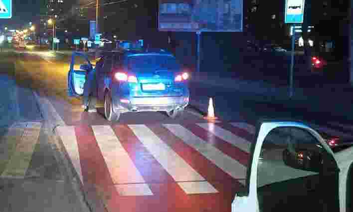Водій кросовера збив чоловіка на пішохідному переході у Львові