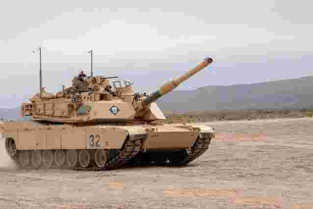 США планують передати Україні додаткові поставки Abrams і Bradley