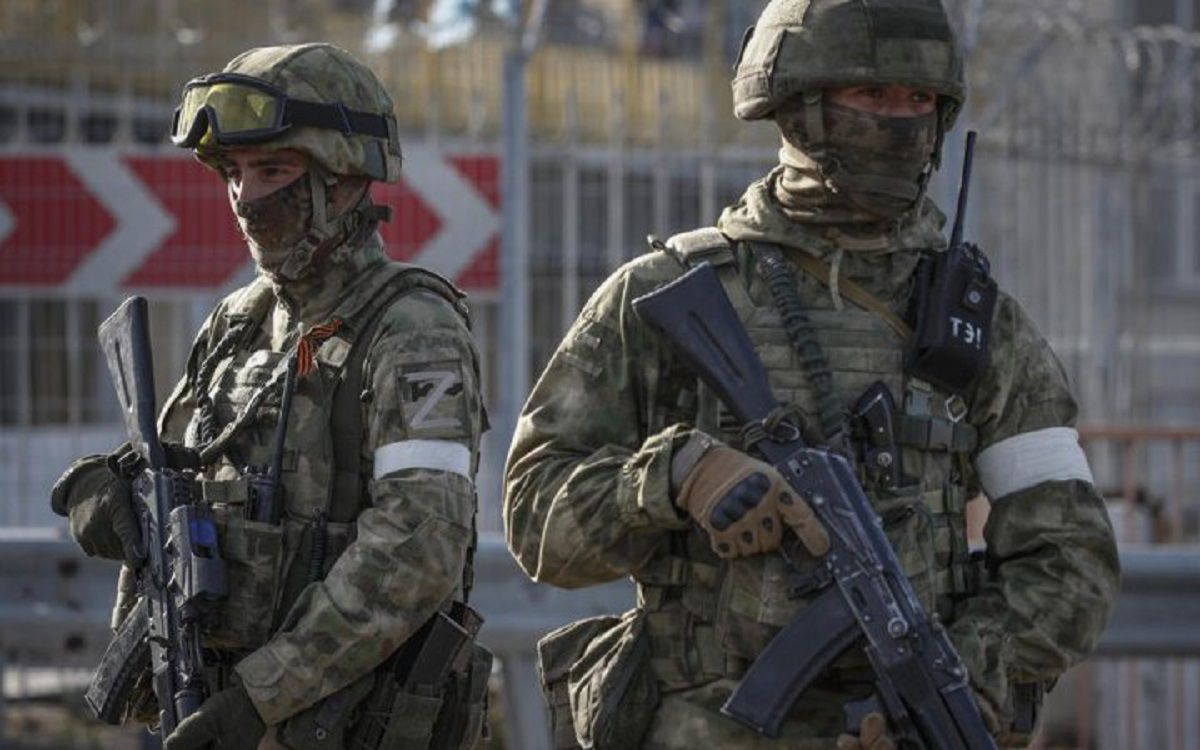 У Скадовську російських військових розміщують у школах, де вчаться діти