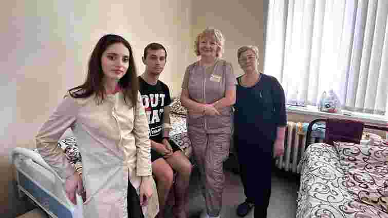 Львівські лікарі врятували 21-річного хлопця з блискавичним менінгітом
