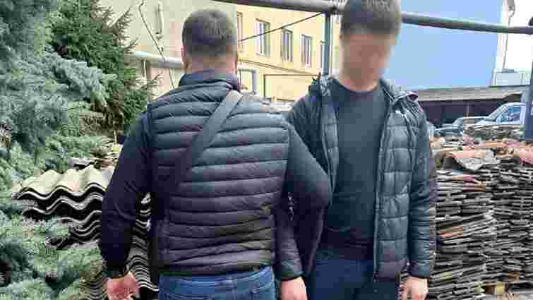 Поліція затримала чоловіка, який підпалив авто депутата в Мукачеві