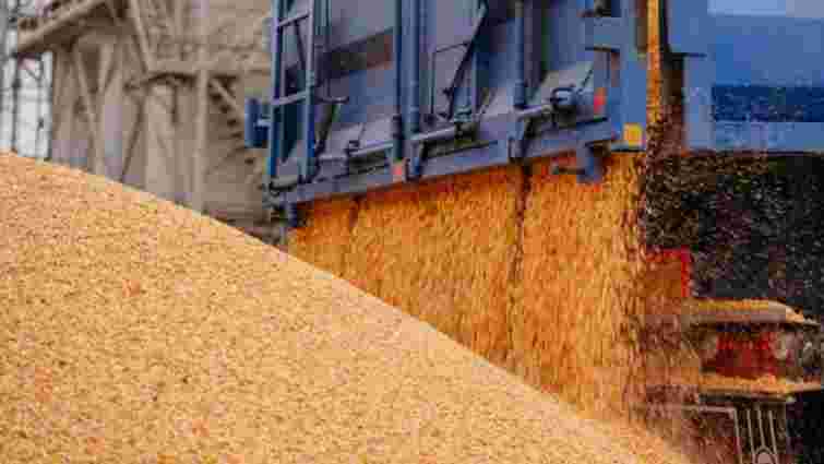 Польща повністю заборонила ввезення зерна та сільгосппродукції з України