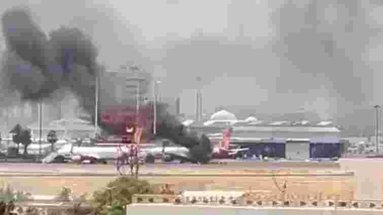 В Судані загорівся літак української авіакомпанії SkyUp 