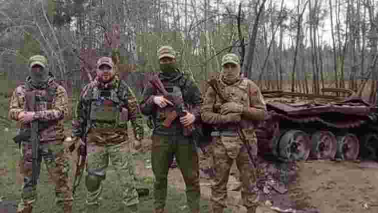 Бійці львівської бригади ТрО збирають гроші на пікапи з міні-РСЗВ