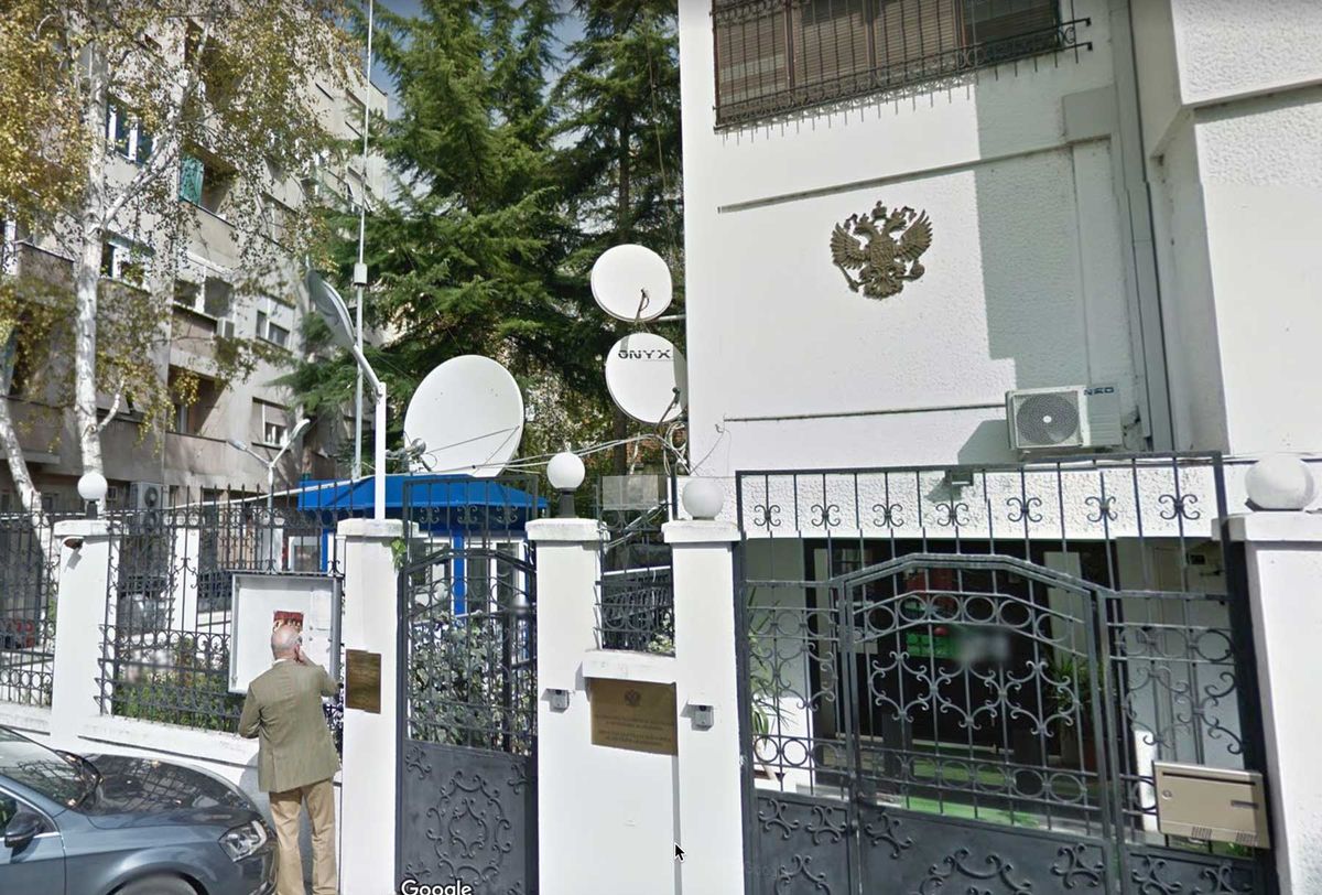 Росія шпигує в Європі за допомогою антен на посольствах, – ЗМІ