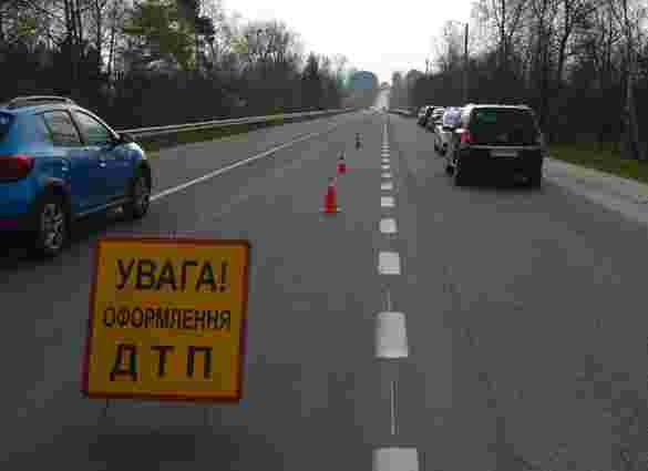 19-річний водій Opel Zafira важко травмував пішохідку біля Львова