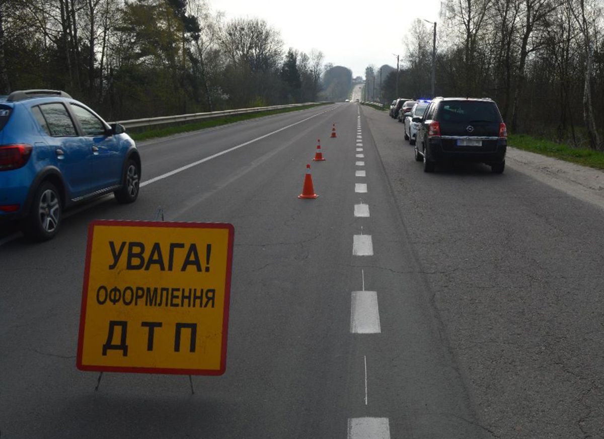 19-річний водій Opel Zafira важко травмував пішохідку біля Львова
