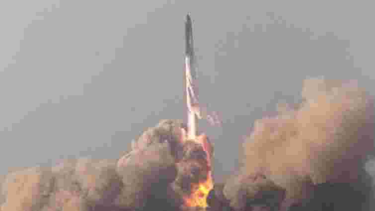 Найбільші в історії космічна ракета та корабель вибухнули за кілька хвилин після старту