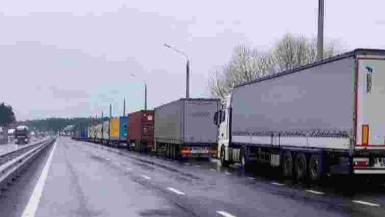 Для транзиту агропродукції через Румунію українські вантажівки пломбуватимуть 