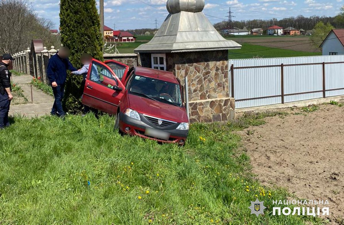 Внаслідок лобової ДТП біля Чернівців загинув 78-річний водій 