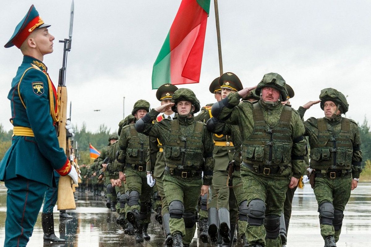 Володимир Зеленський запевнив, що загрози атаки з боку Білорусі зараз немає
