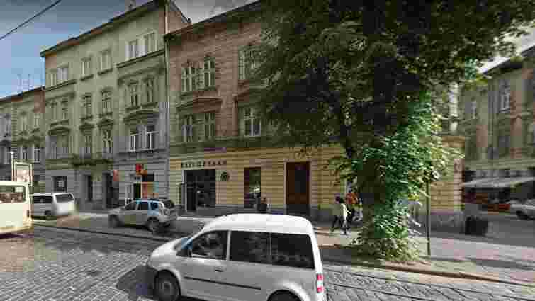 У центрі Львова з вікна випав 9-річний хлопчик