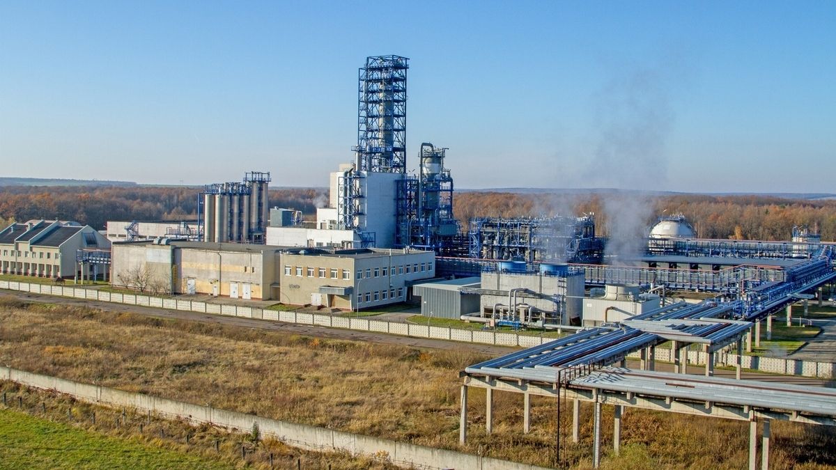 АРМА шукає управителя для арештованого заводу «Карпатнафтохім»