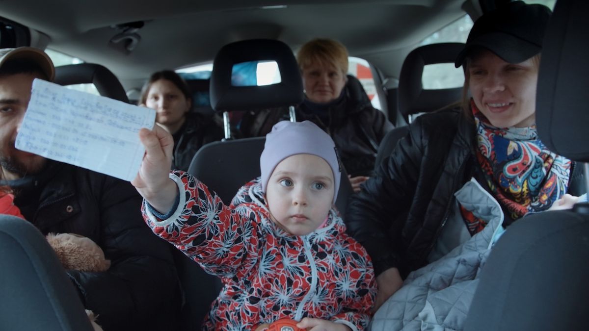 На Каннському фестивалі покажуть два фільми про Україну

