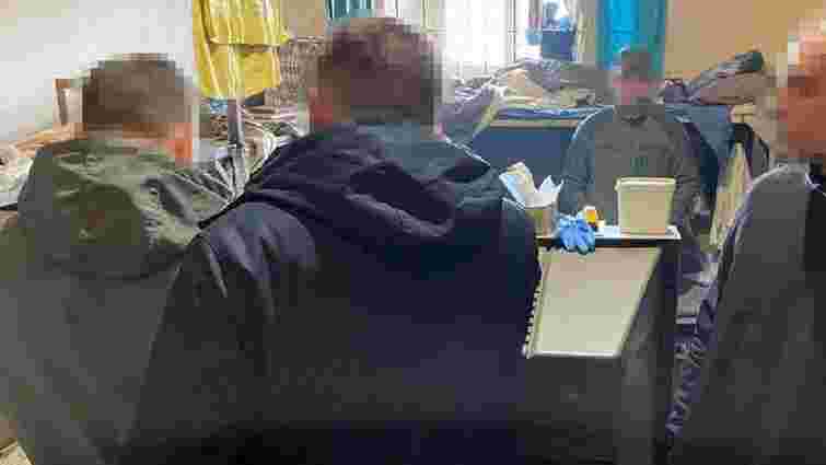 В'язень львівського СІЗО вдавав волонтера і збирав гроші на ЗСУ