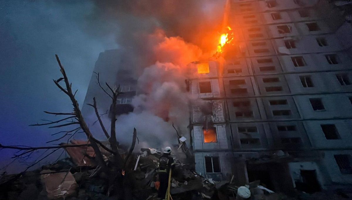 Російська ракета влучила у будинок в Умані, щонайменше 23 загиблих