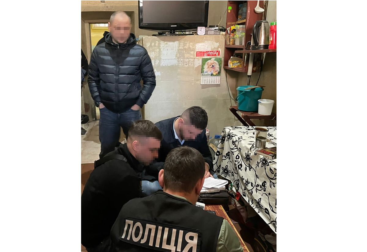 В’язень львівського СІЗО публікував фейкові оголошення про візові послуги