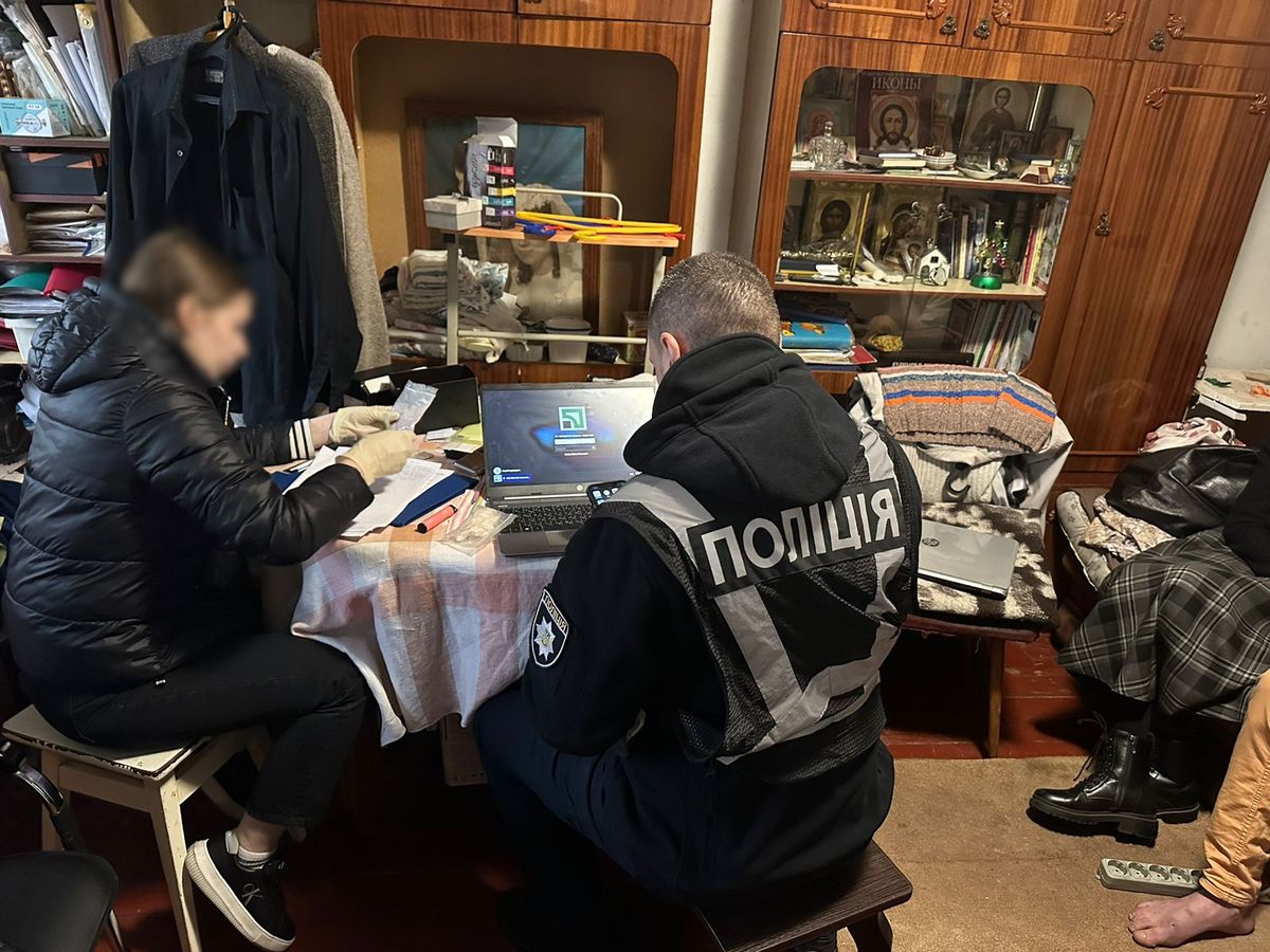 Дніпрянина викрили на розкраданні грошей зниклих та полонених військовослужбовців