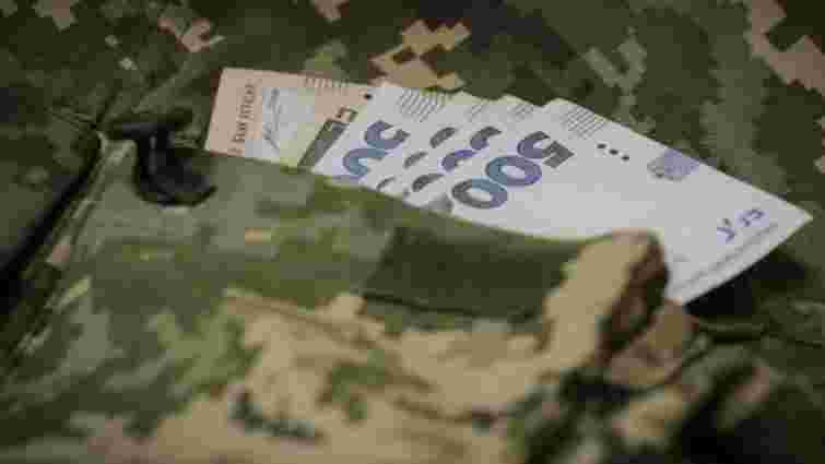 Залужний та Резніков закликали парламент відкласти розгляд про доплату 30 тис. грн військовим
