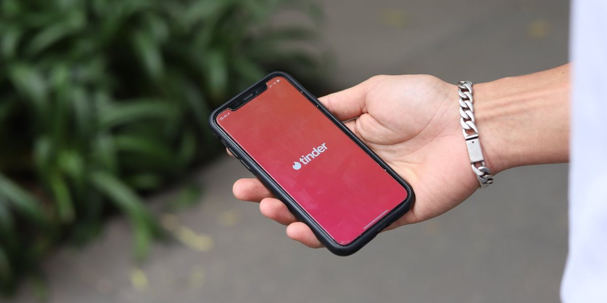 Додаток для знайомств Tinder оголосив про вихід з Росії
