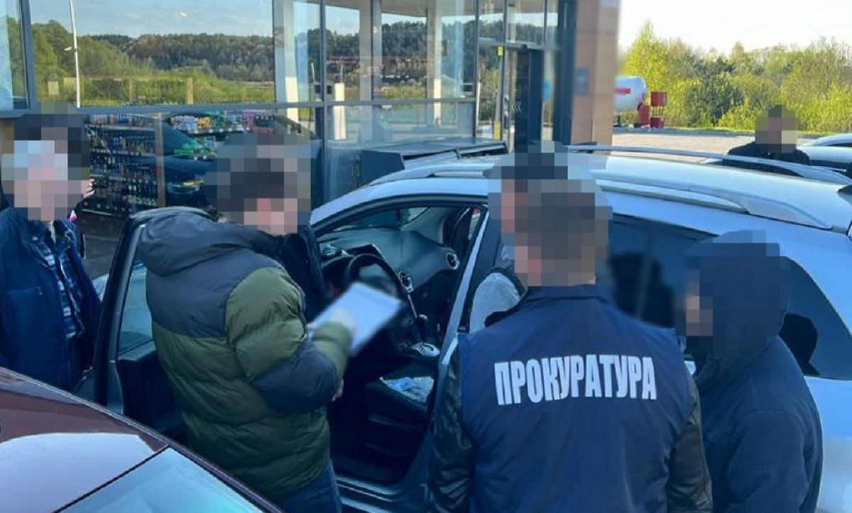 52-річний мешканець Львівщини за 6500 доларів вносив ухилянтів у систему «Шлях»